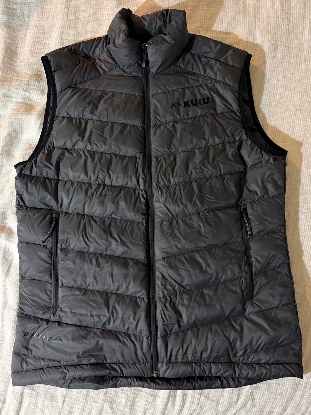 KUIU Super Down LT Vest, Men’s Large in Gunmetal Gray. NWT